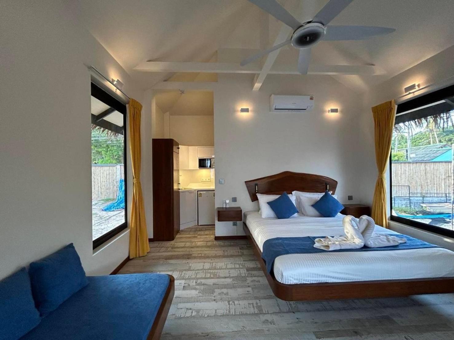 Absolute Beachfront Villas Baan Tai Exterior foto