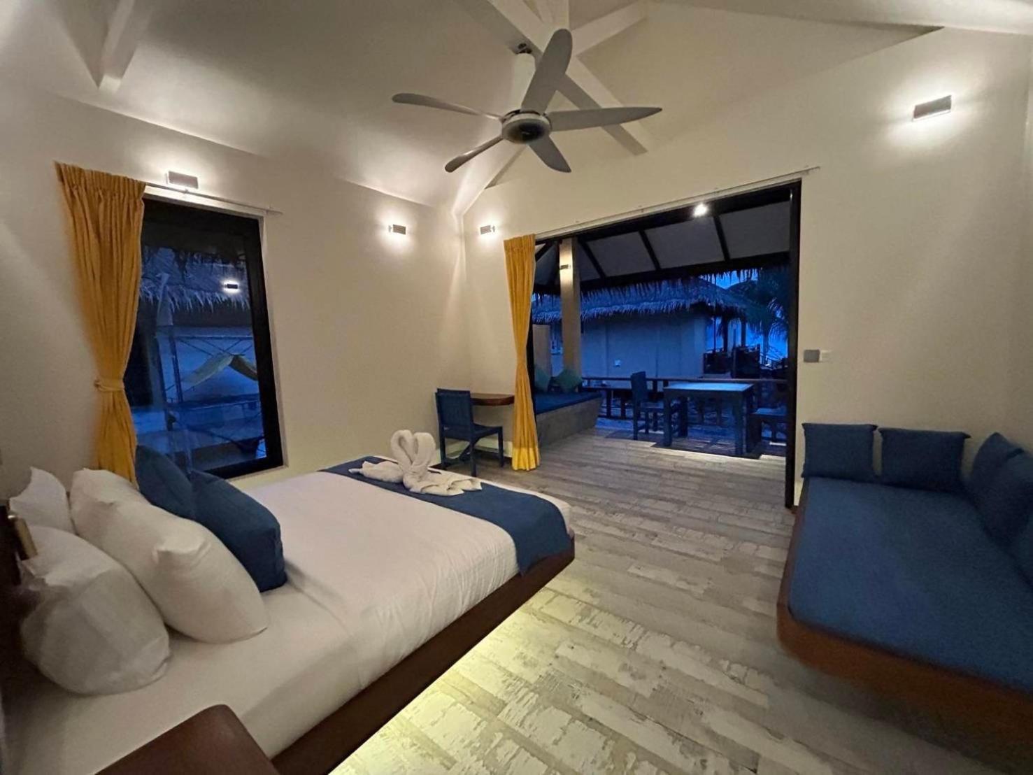 Absolute Beachfront Villas Baan Tai Exterior foto